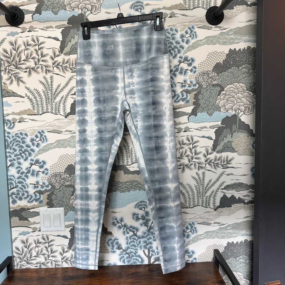 Zella Gray Blue leggings with Tie Die Design
